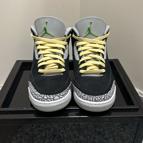 Jordan 3 retro ( Pine Green ) Size 10 US - Picture 2 of 9